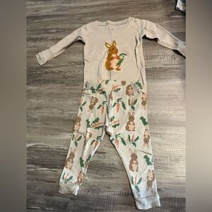 Lovernet Easter and Rabbit pajama set. Infants size 12-18 months.
